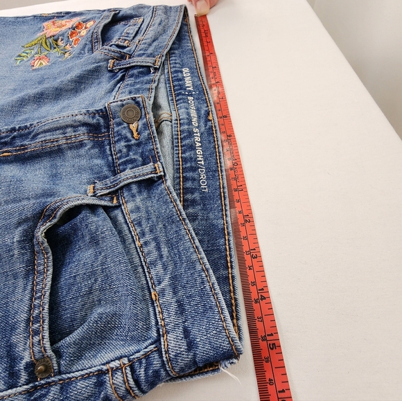 Straight Leg Boyfriend Cut Denim Embroiderd Flowers Boho Costal Cowgirl Indy Art - Picture 8 of 13